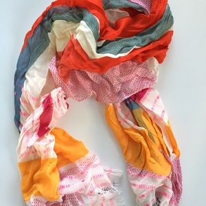CAbi scarf